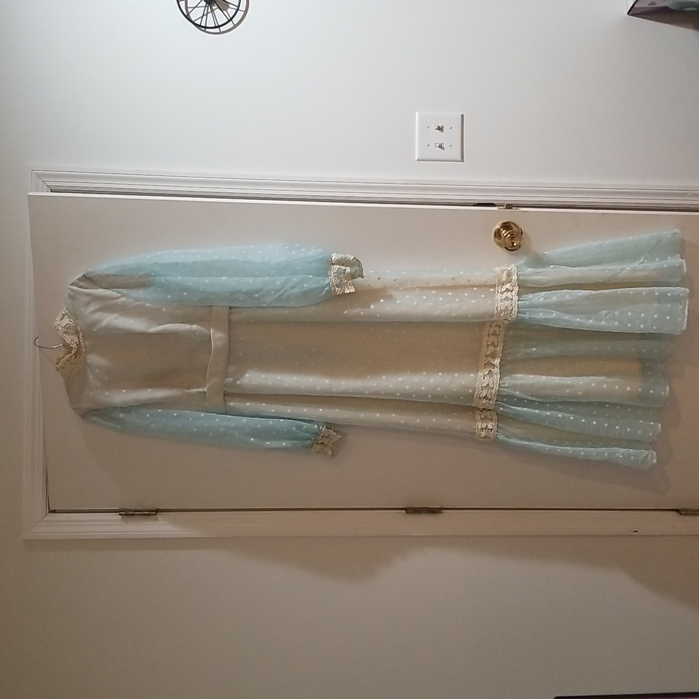 Vintage 70s blue dress with polka dots